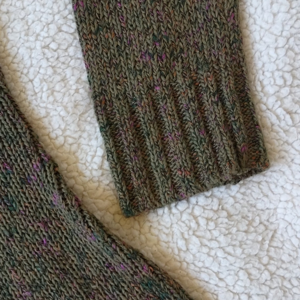 Liz Claiborne Women's L  Brown Pink and Green Speckled  V-neck Sweater - Picture 7 of 9